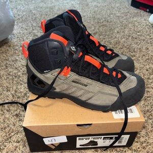 Black Diamond Mission Men Size 8 Leather Mid Waterproof Approach Shoes New